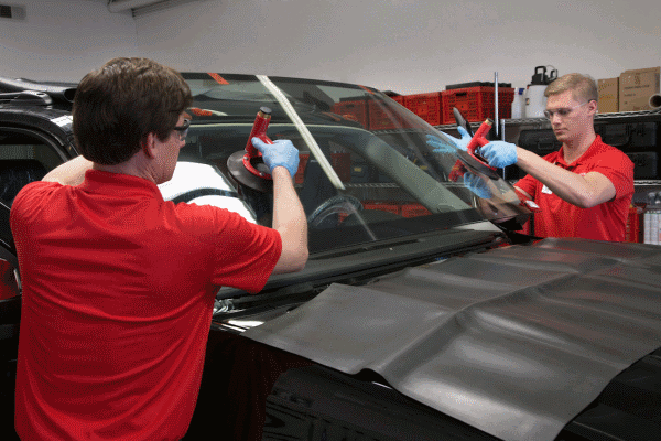 Key Attributes Automotive Glass Installers And Repairers Need To Succeed In Their Career